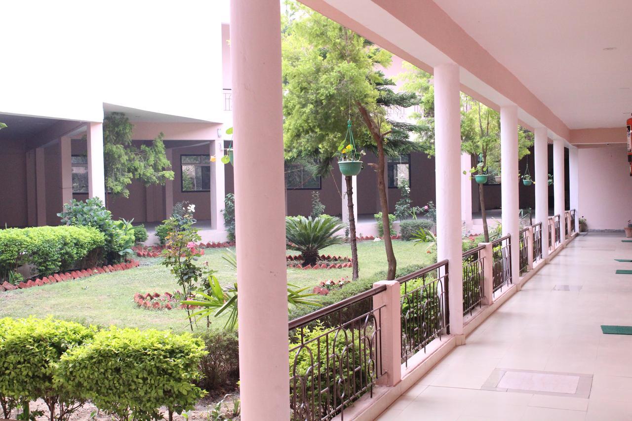 Greenwood Hotel Bhimtal Luaran gambar
