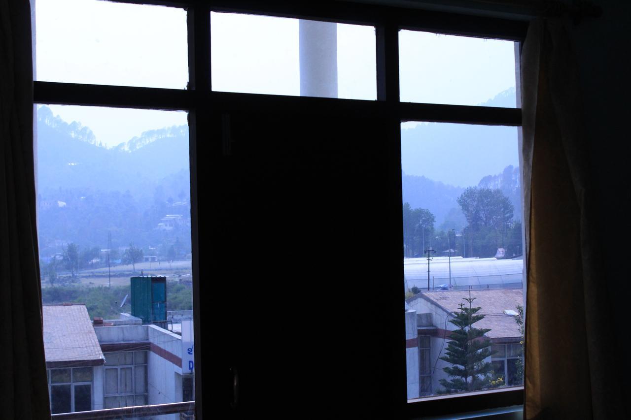Greenwood Hotel Bhimtal Luaran gambar